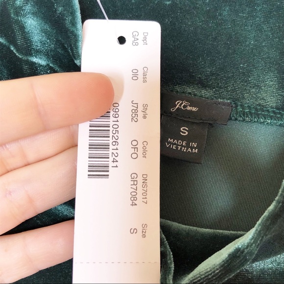 J. Crew | NWT Dark Green Velvet Mock Neck Top Sz S - Picture 3 of 5